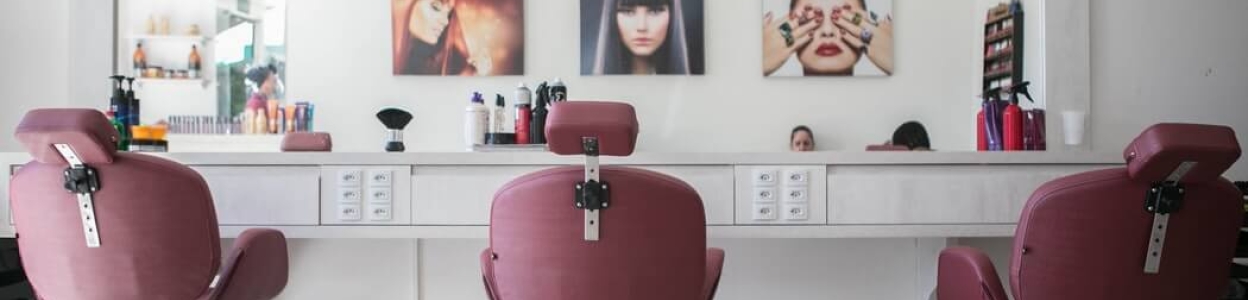 Showroom fryzjerski – dlatego warto go odwiedzić zanim zaczniemy aranżować salon?